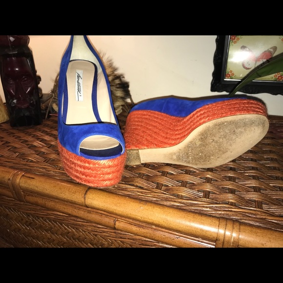 Brian Atwood wedges size 8 - Picture 4 of 4
